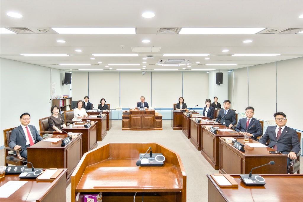 윤리특별위원회