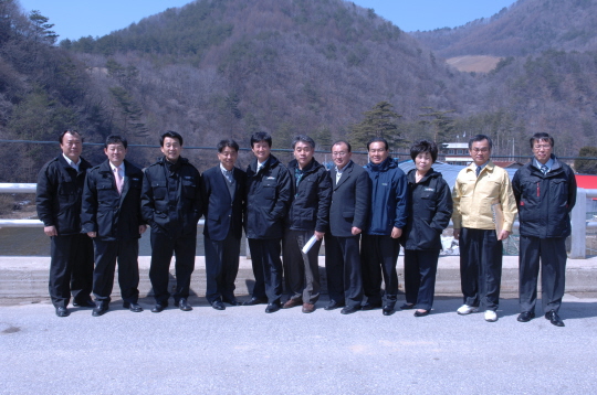 상수원보호특위의원   현장확인(2009.4.2) 대표이미지