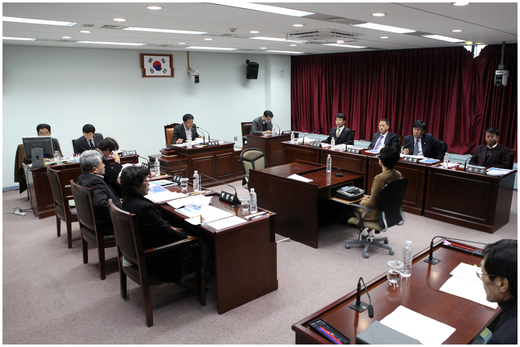 제242회 강릉시의회 제2차 정례회 내무복지위원회(2014.11.27) 대표이미지