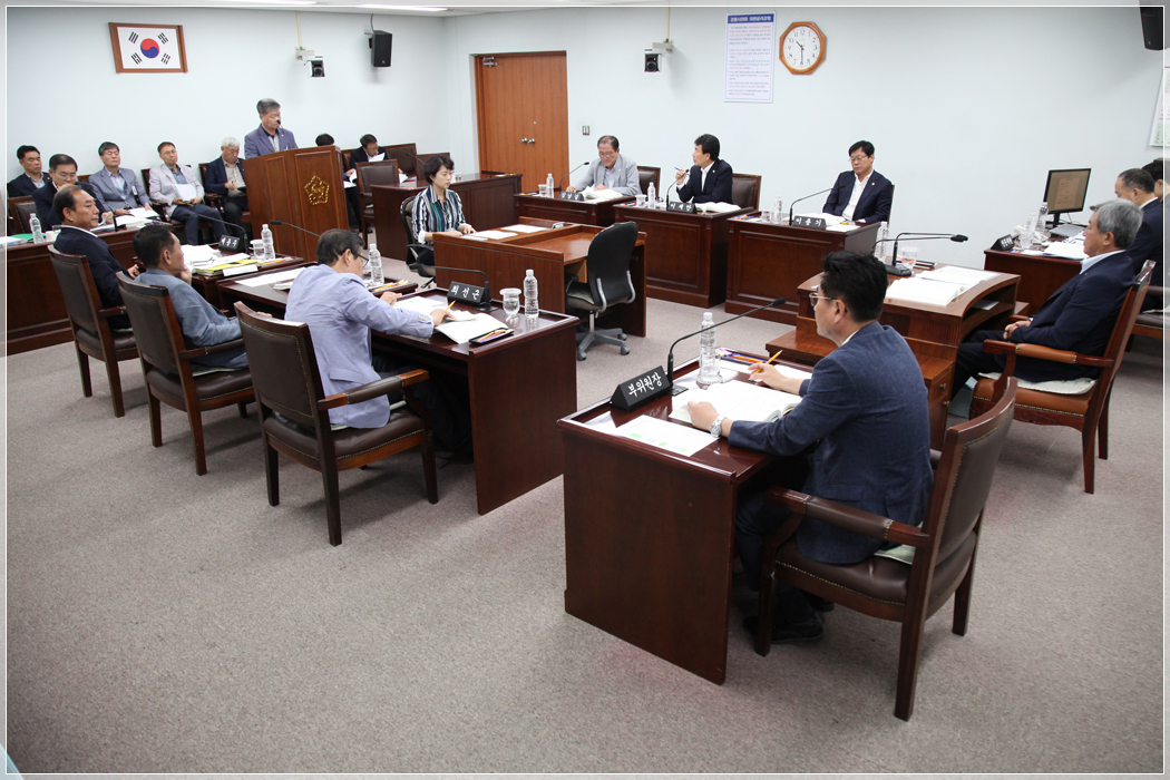 제260회 강릉시의회 제1차 정례회 산업건설위원회-행정사무감사(2017.06.26.) 대표이미지