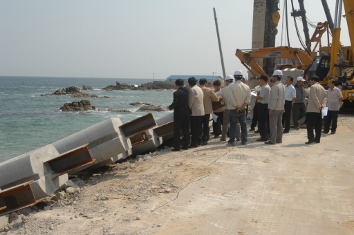 산업건설위원회 연곡영진 너울성파도 피해현장확인(2007.9.12) 대표이미지