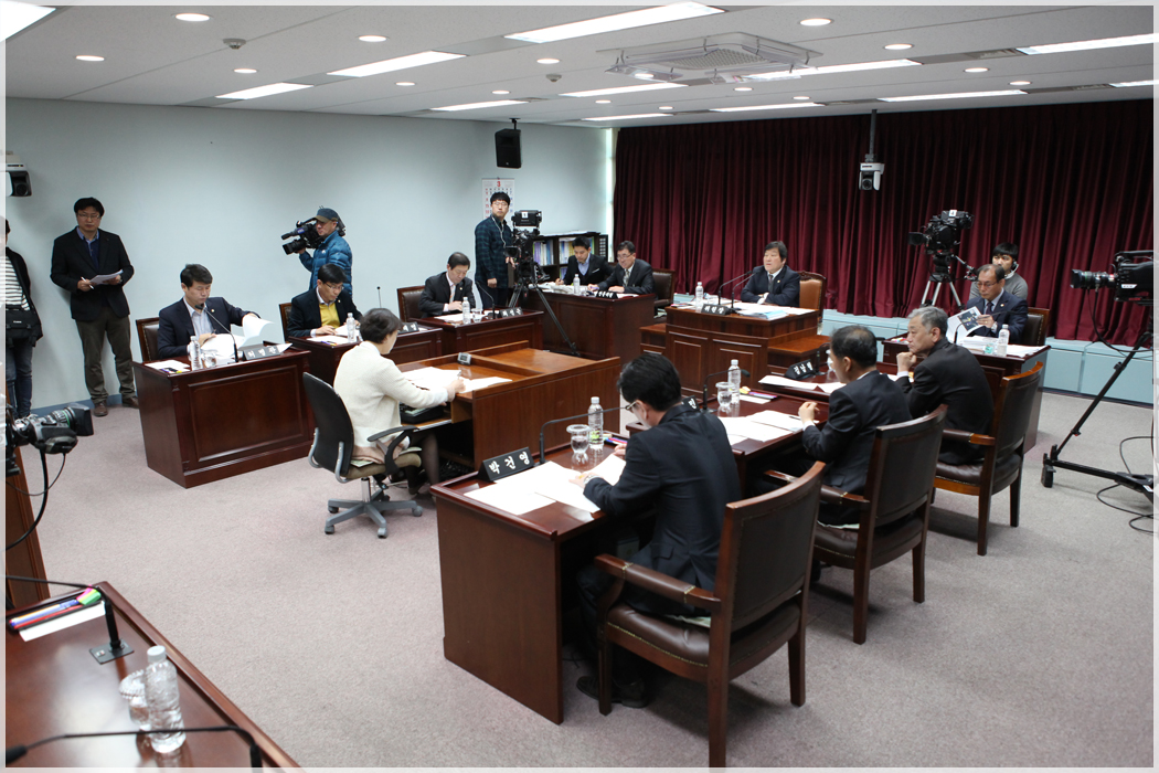 제3차 강릉 군비행장 주변마을 피해대책 특별위원회(2015.03.26) 대표이미지
