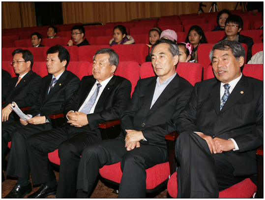 근로자의 날 기념행사 참석(2010.05.01) 대표이미지