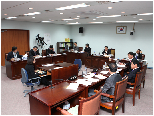 제219회 강릉시의회 임시회 윤리특별위원회(2011.10.26) 대표이미지
