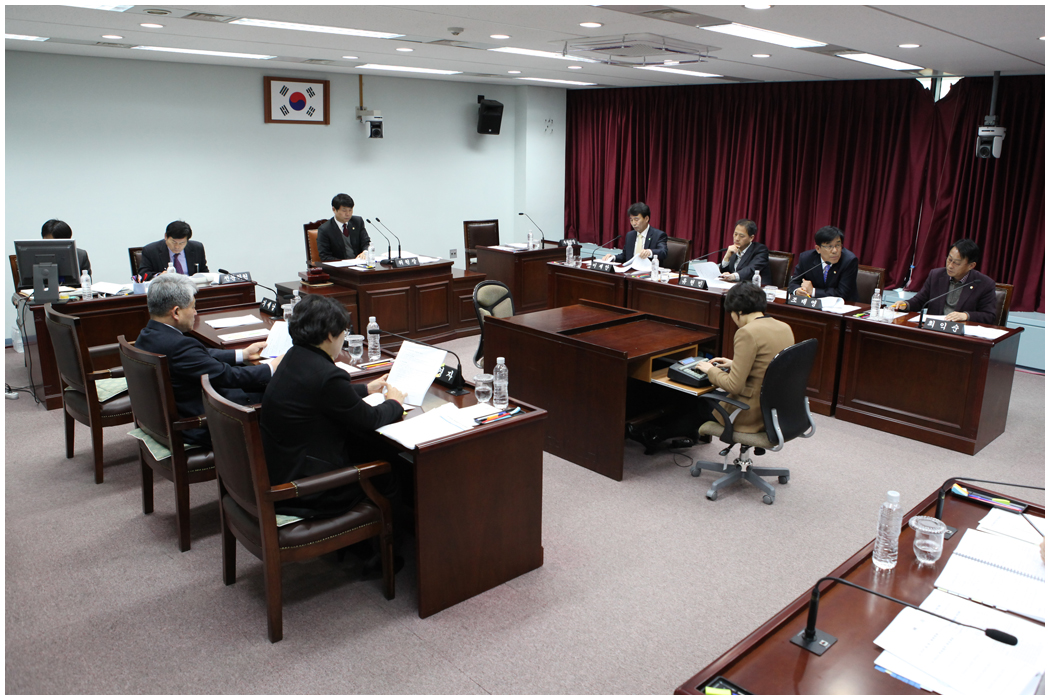 제243회 강릉시의회 임시회 내무복지위원회(2015.01.29) 대표이미지