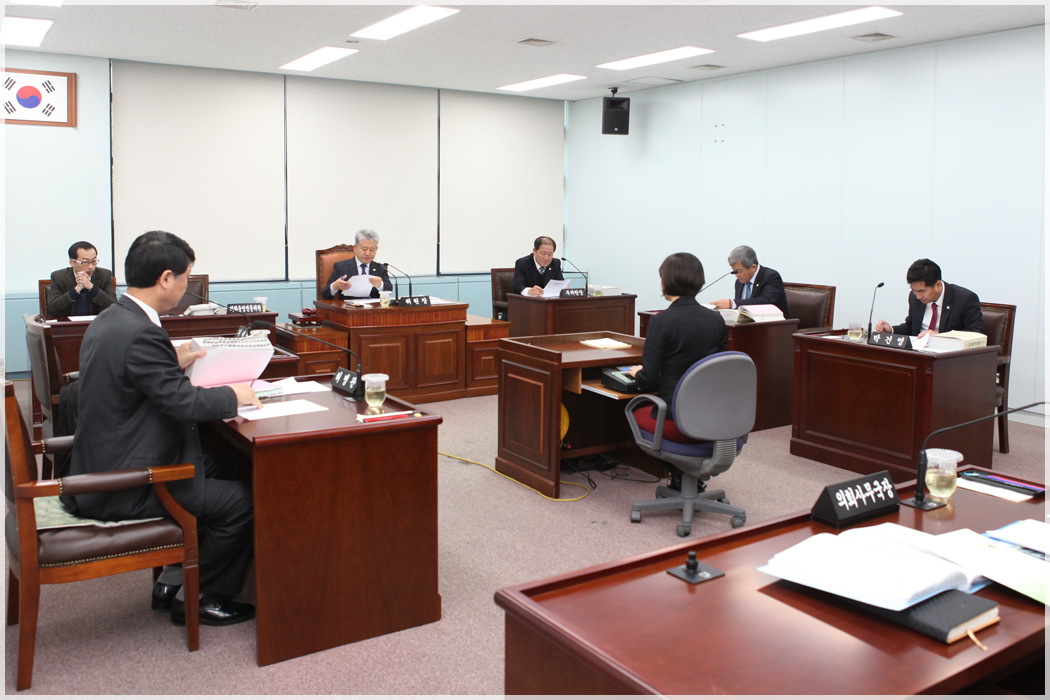 제249회 강릉시의회 제2차 정례회 제1차 의회운영위원회(2015.12.03) 대표이미지