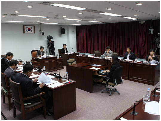 제226회 강릉시의회 임시회 내무복지위원회(2012.10.22) 대표이미지