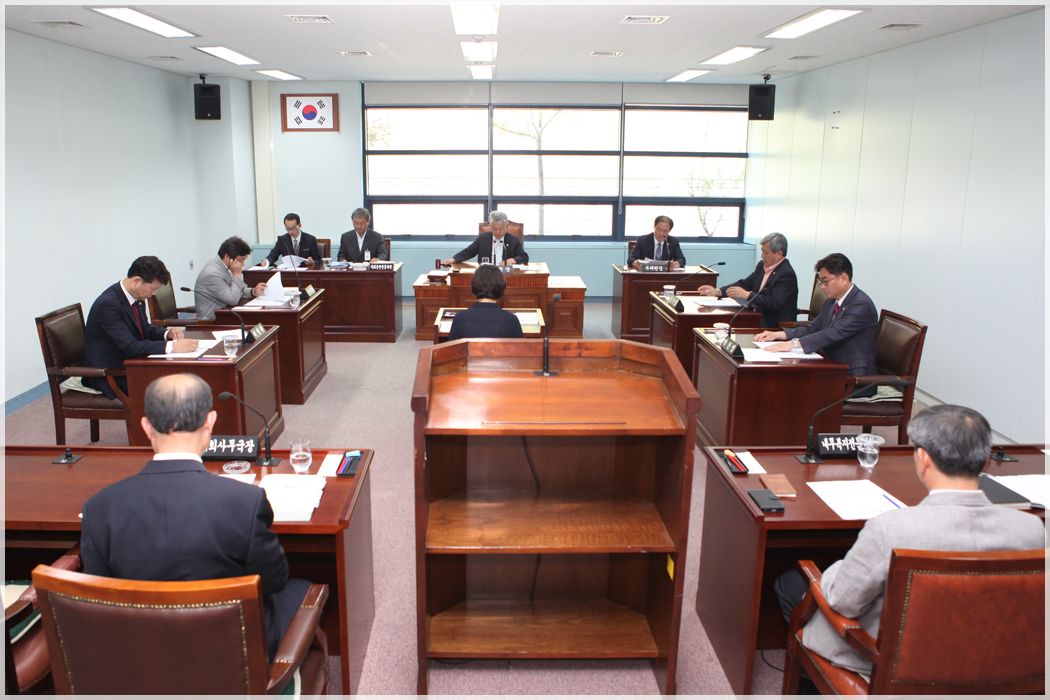 제245회 강릉시의회 임시회 제1차 의회운영위원회(2015.05.26) 대표이미지