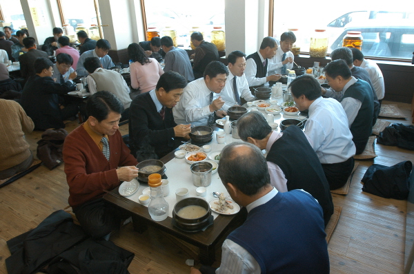 산업건설위 닭고기 소비 촉진 동참(2006.12.11) 대표이미지