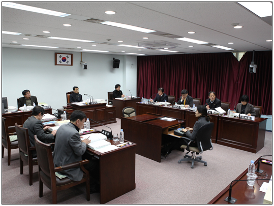 제227회 강릉시의회 제2차 정례회 내무복지위원회 당초예산안 심사(2012.12.13) 대표이미지