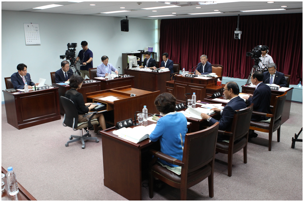 제240회 강릉시의회 제1차 정례회 산업건설위원회 행정사무감사(2014.09.18) 대표이미지