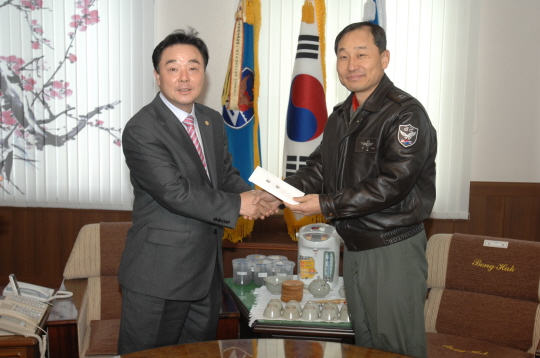 설날맞이 군부대장병 위문금전달(2008.1.29) 대표이미지