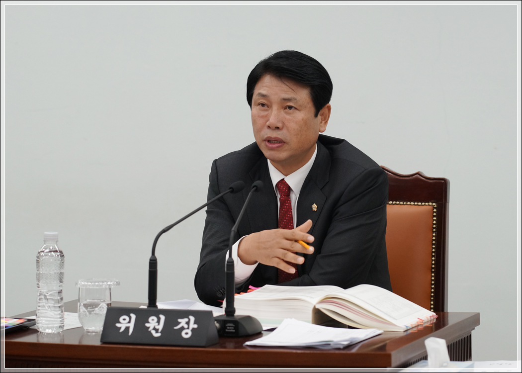 제263회 강릉시의회 제2차 정례회 내무복지위원회-2018 당초예산안 심사(2017.12.05.) 대표이미지