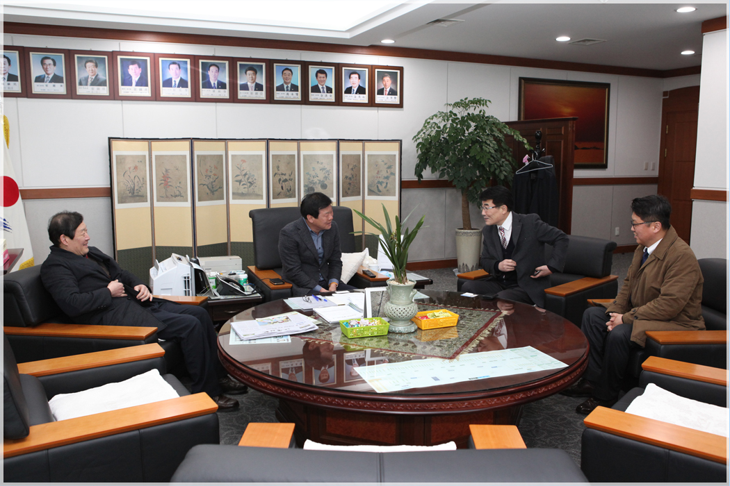 신임 강원일보 지사장 접견(2016.03.09) 대표이미지