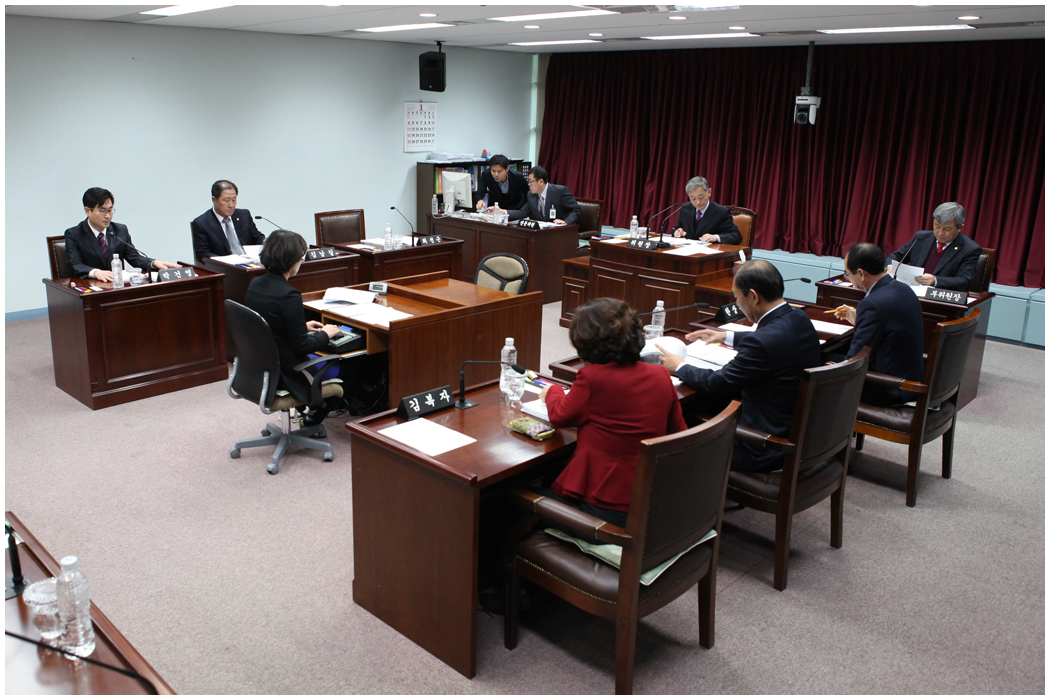 제243회 강릉시의회 임시회 산업건설위원회(2015.01.29) 대표이미지