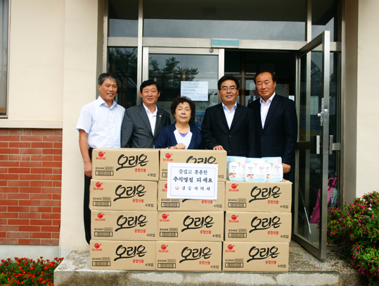 중추절 사회복지시설 위문(2009.09.28)-3 대표이미지