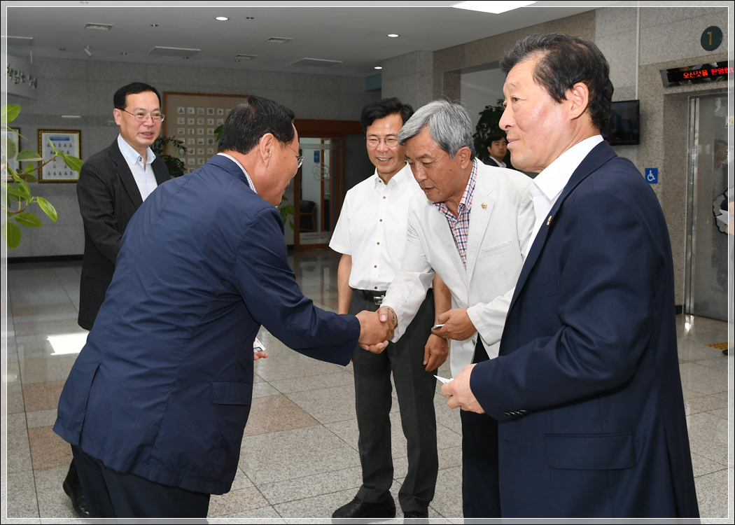 (2018.07.25.) 충북 음성군의회 방문단 접견 이미지(3)