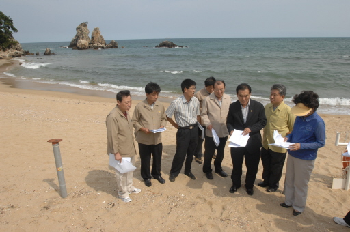 산업건설위원회 동해시추암해변 너울성파도 복구현장견학(2007.9.12) 대표이미지