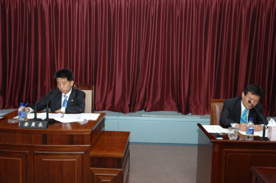 제194회임시회 중 산업건설위원회 회의(2008.4.29) 대표이미지