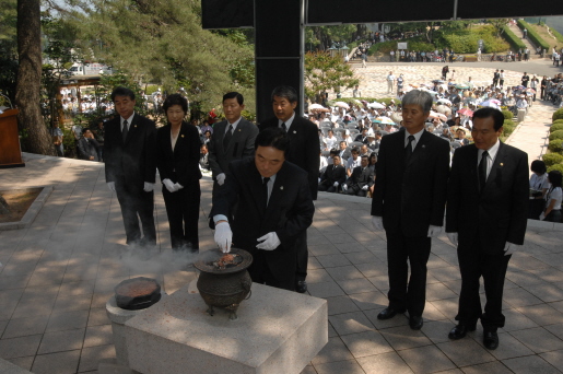 제52회 현충일 추념식 참석(2007.6.6) 대표이미지