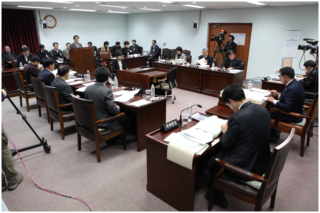 제242회 강릉시의회 제2차 정례회 내무복지위원회(2014.12.04) 대표이미지
