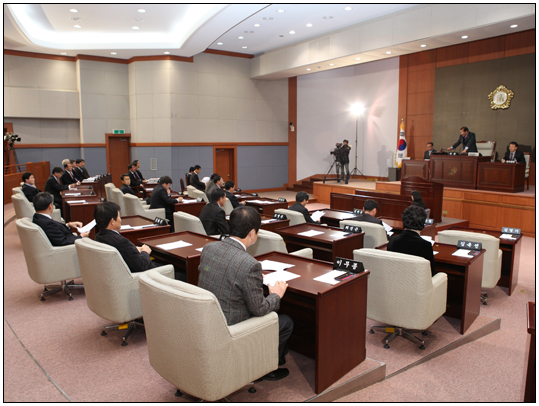제220회 강릉시의회 정례회 제2차 본회의(2011.12.08) 대표이미지