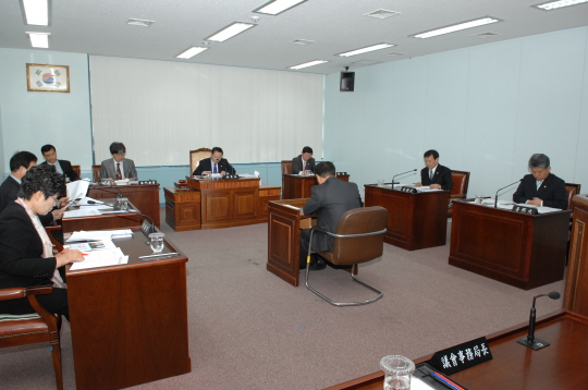 제194회 의회운영위원회 개최(2008.4.21) 대표이미지