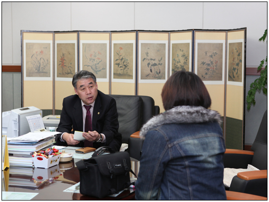 교차로 인터뷰(2012.12.24) 대표이미지