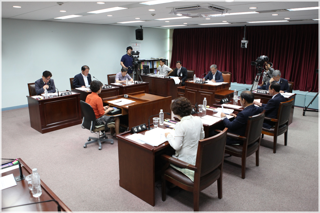 제245회 강릉시의회 임시회 산업건설위원회(2015.05.27) 대표이미지