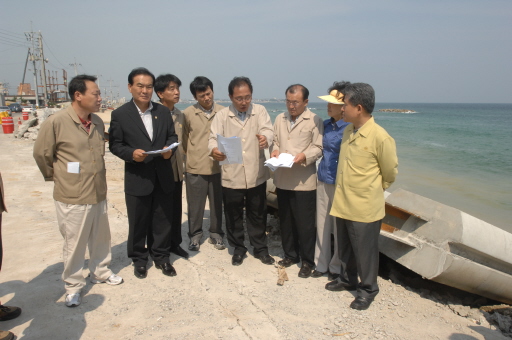 산업건설위원회 연곡영진 너울성파도 피해현장확인(2007.9.12) 대표이미지