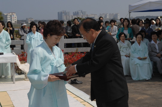 난설헌 허초희 419주기 다례제(2008.4.24) 대표이미지
