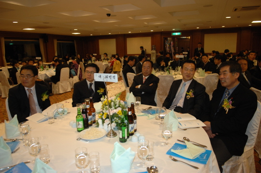 강릉JC 2009회장단이.취임식(2008.12.16) 대표이미지