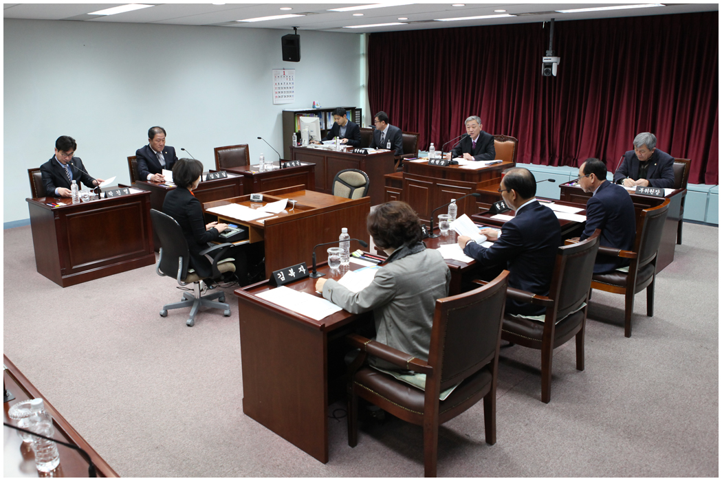 제243회 강릉시의회 임시회 산업건설위원회(2015.01.27) 대표이미지