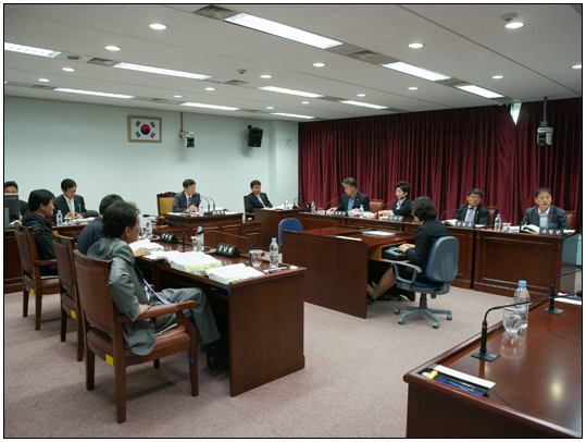 제216회 강릉시의회 임시회 제3차 내무복지위원회(2011.05.20) 대표이미지