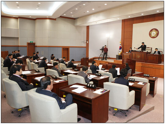 제226회 강릉시의회 임시회 제2차 본회의(2012.10.24) 대표이미지