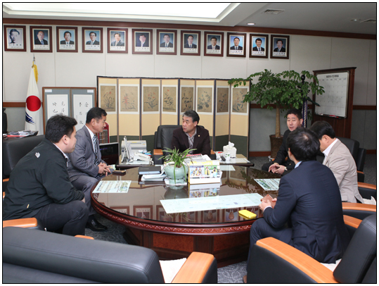 한국청년지도자연합회 권영민 회장 접견(2012.11.05) 대표이미지