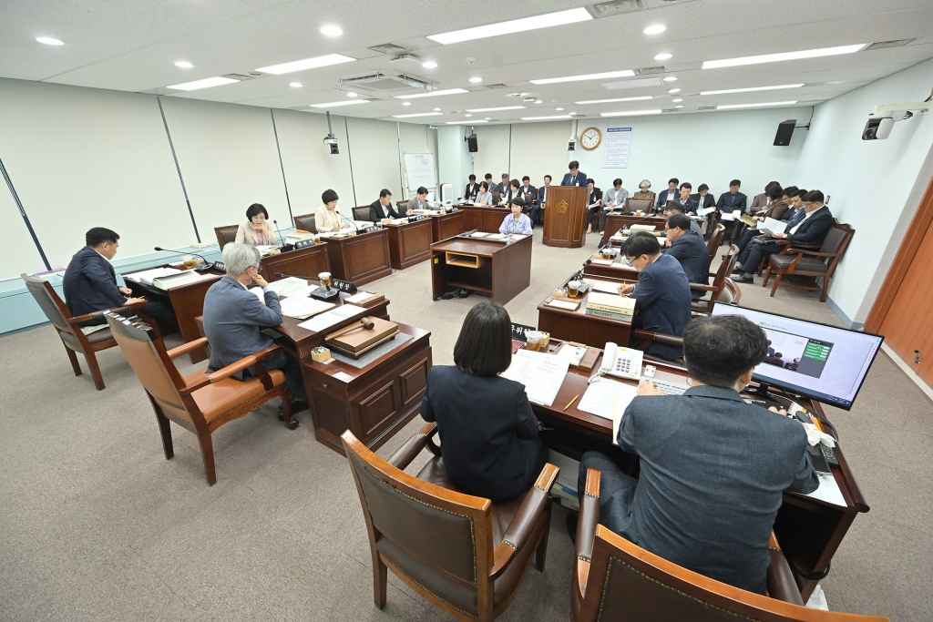 5월14일 제314회 강릉시의회 임시회 제3차 행정위원회 이미지(1)