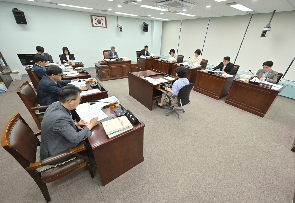 5월14일 제314회 강릉시의회 임시회 제3차 행정위원회 이미지(3)