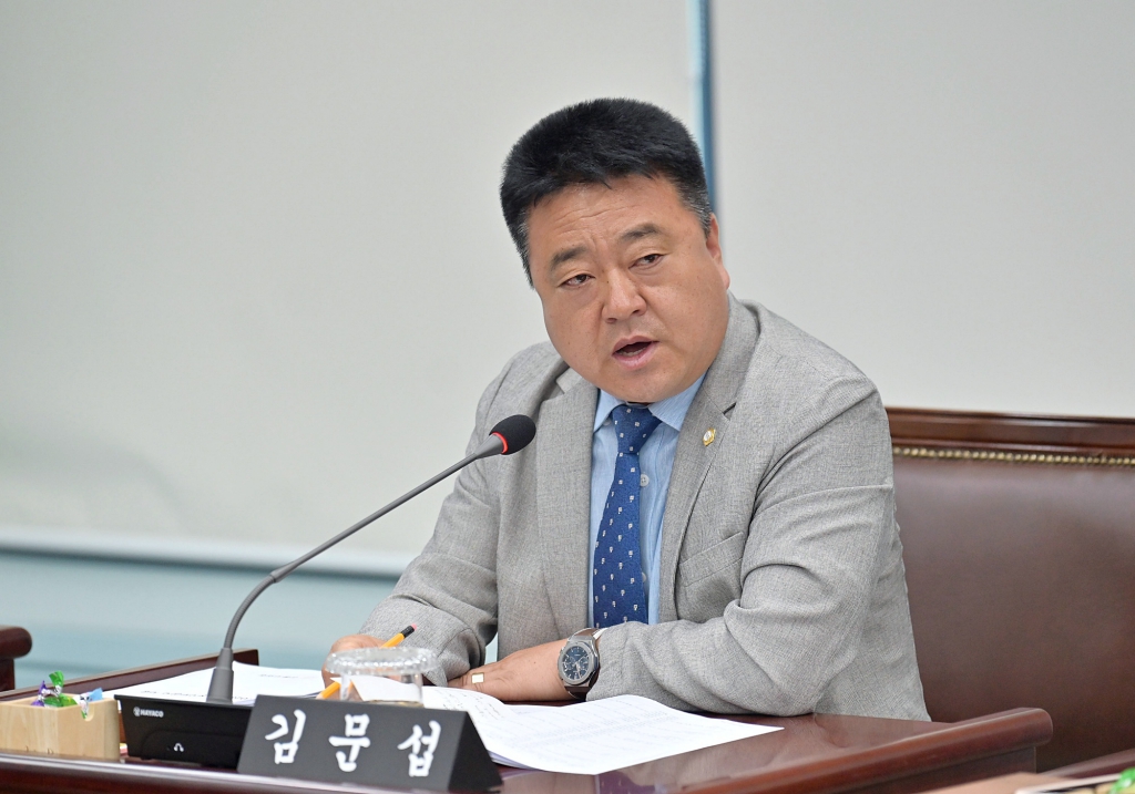 6월10일 제323회 강릉시의회 정례회 제1차 의회운영위원회 이미지(7)