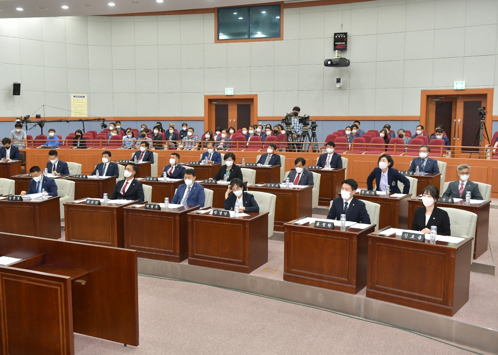 9월23일 제303회 강릉시의회 제1차 정례회 제2차 본회의 이미지(13)