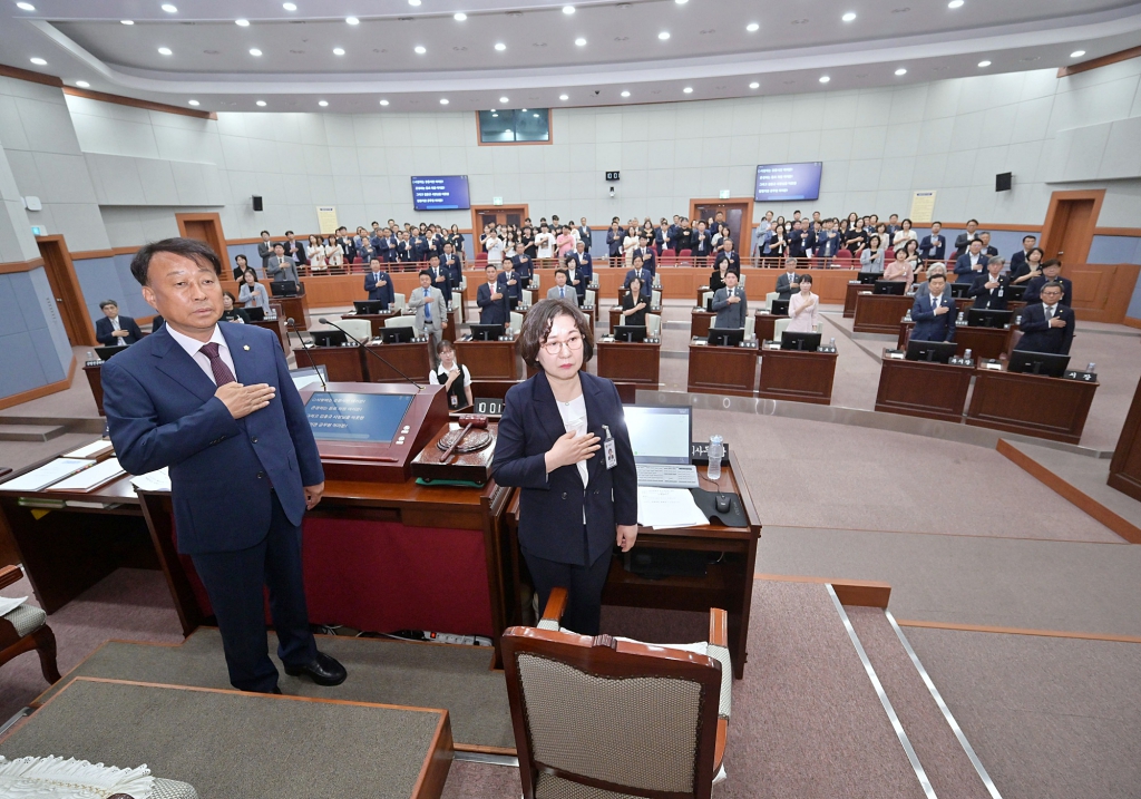 6월10일 제323회 강릉시의회 정례회 제1차 본회의 이미지(1)