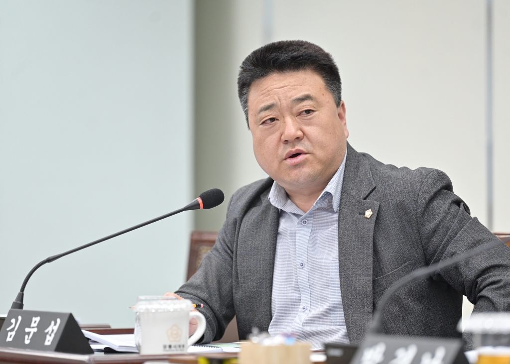 3월21일 제307회 강릉시의회 임시회 제1차 산업위원회 이미지(9)