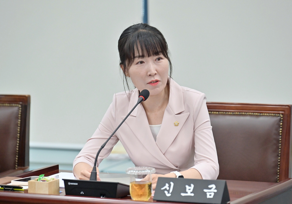 6월10일 제323회 강릉시의회 정례회 제1차 의회운영위원회 이미지(8)