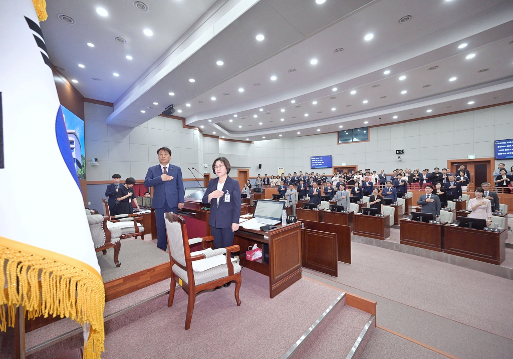 6월10일 제323회 강릉시의회 정례회 제1차 본회의 이미지(2)