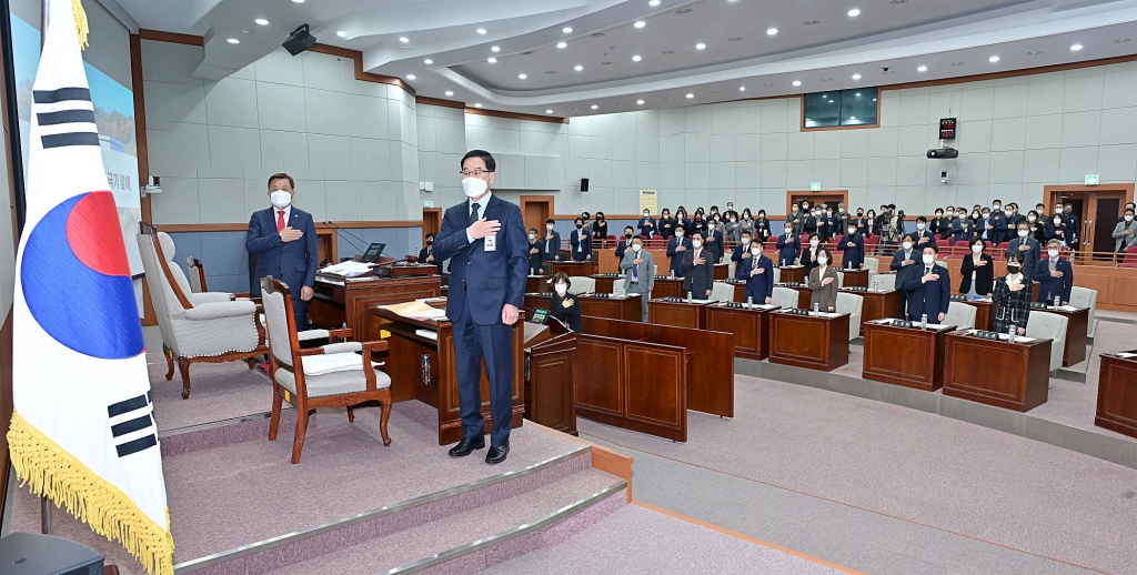 11월25일 제305회 강릉시의회 제2차 정례회 제1차 본회의 이미지(3)