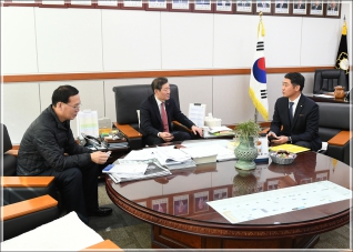 (2019.02.21.) 손정주 한국주택금융공사 강원동부지사 개설준비위원장 접견 대표이미지