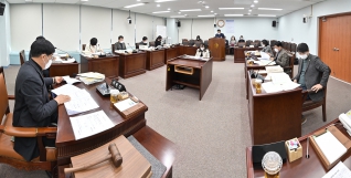 12월7일 제305회 강릉시의회 제2차 정례회 제1차 예산결산특별위원회