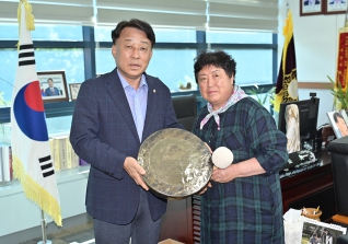 9월10일 한국여성농업인 강릉시연합회장 접견 대표이미지