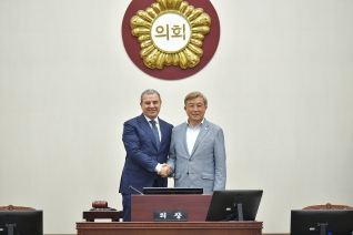 6월21일 이탈리아 소렌토시 대표단 접견 대표이미지