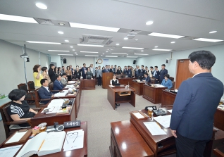6월19일 제323회 강릉시의회 정례회 행정위원회 제1일차 행정사무감사 대표이미지